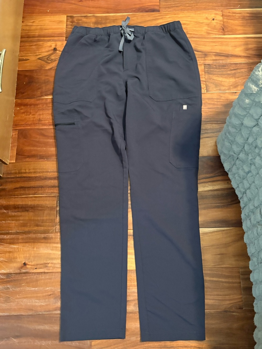 FIGS Navy Scrub Pants Men’s Large M21SW2052‎ Medical Jogger Workwear
(1310)
